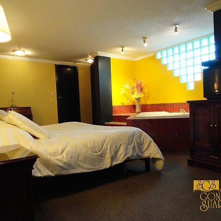 Hotel Suites Gonzalez Suarez Quito Esterno foto