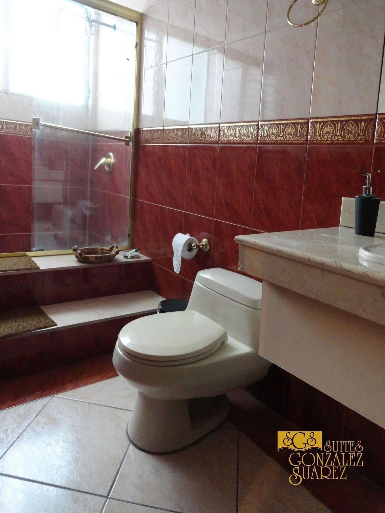 Hotel Suites Gonzalez Suarez Quito Esterno foto