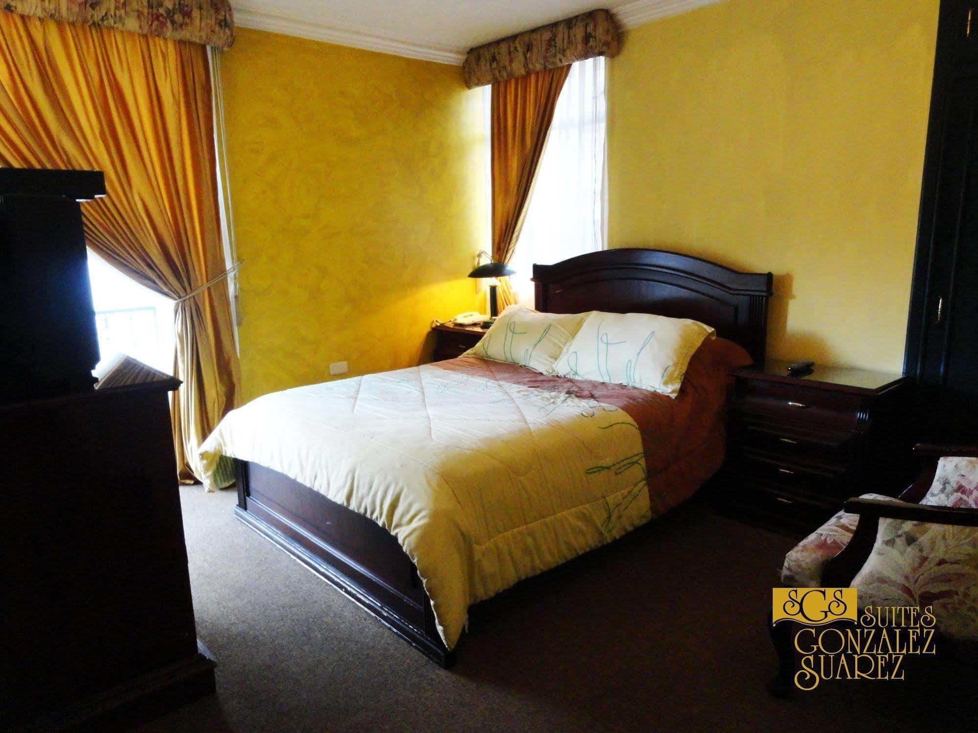Hotel Suites Gonzalez Suarez Quito Esterno foto