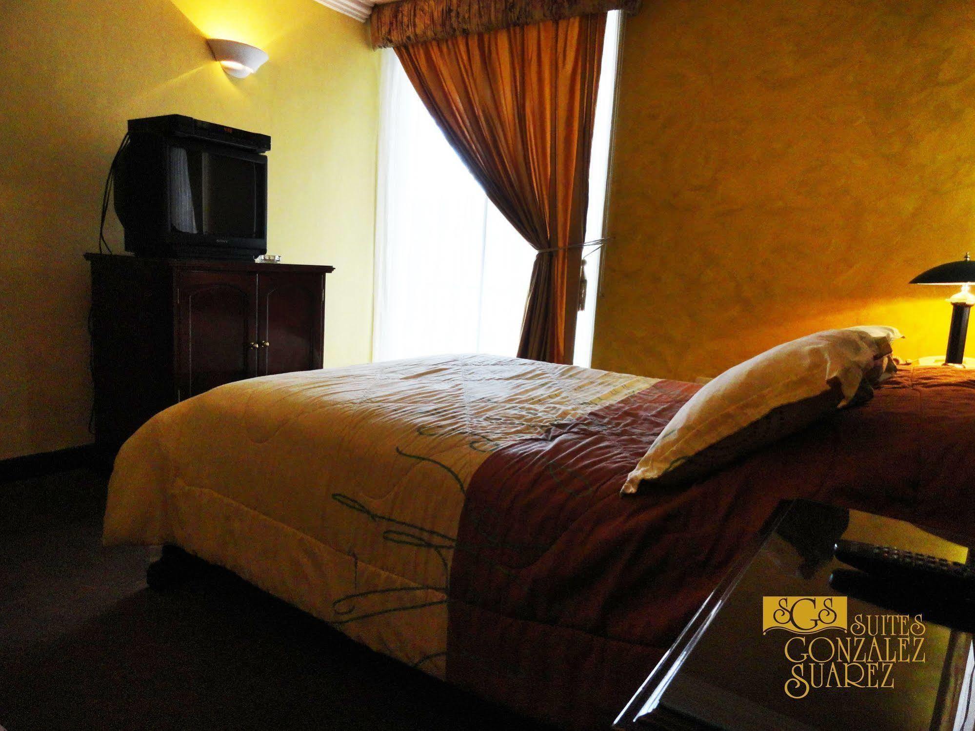 Hotel Suites Gonzalez Suarez Quito Esterno foto