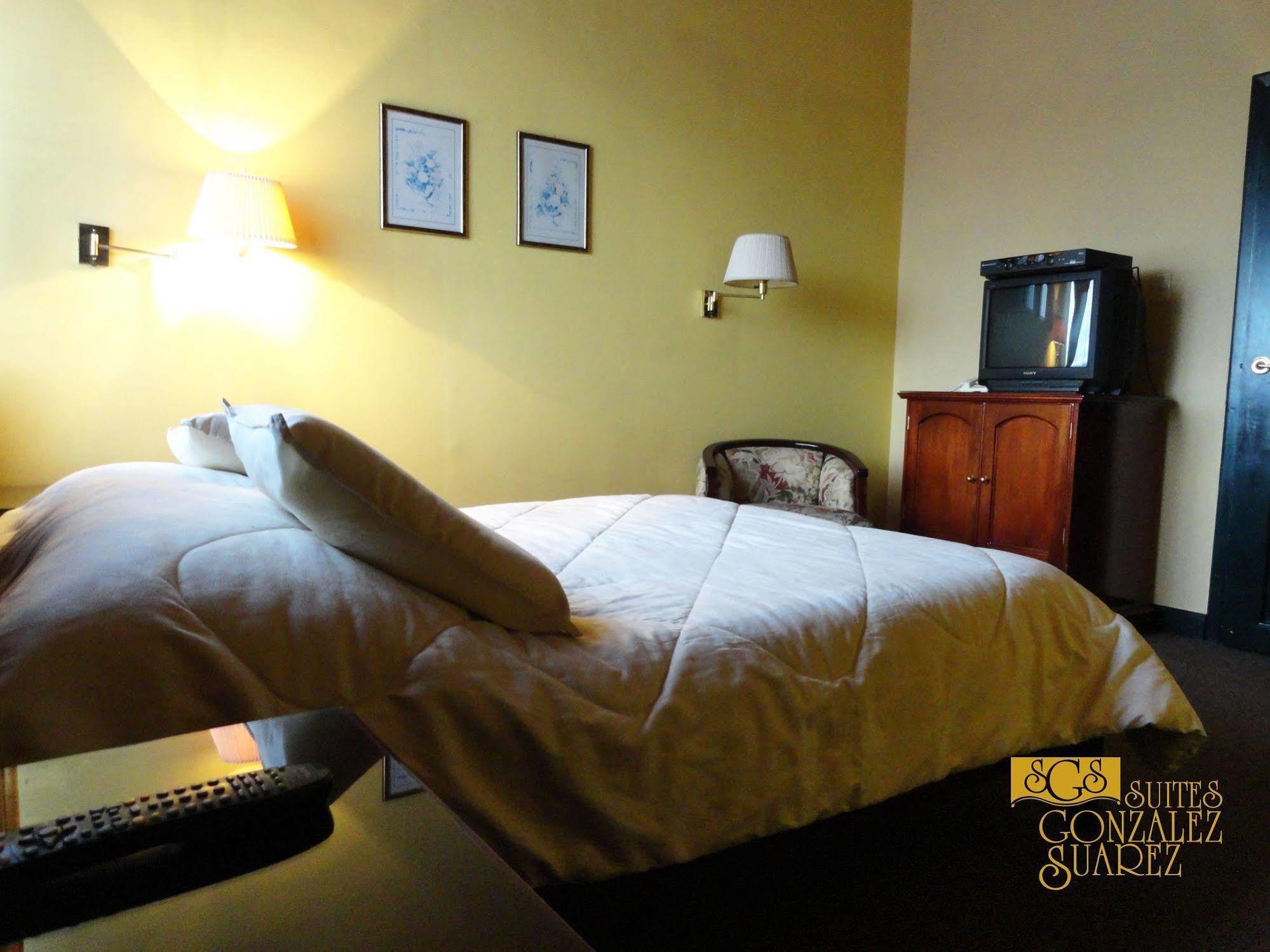Hotel Suites Gonzalez Suarez Quito Esterno foto