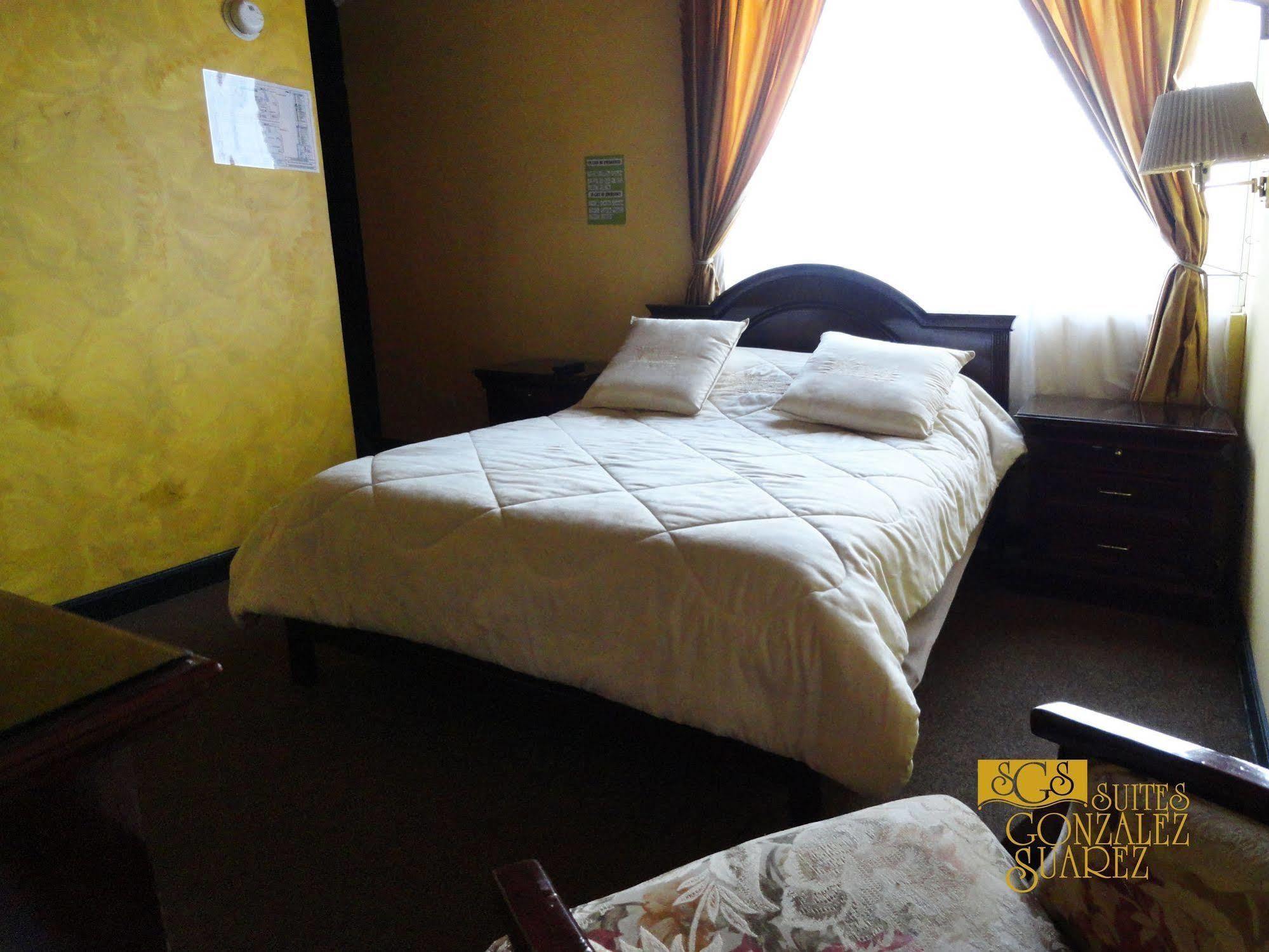 Hotel Suites Gonzalez Suarez Quito Esterno foto