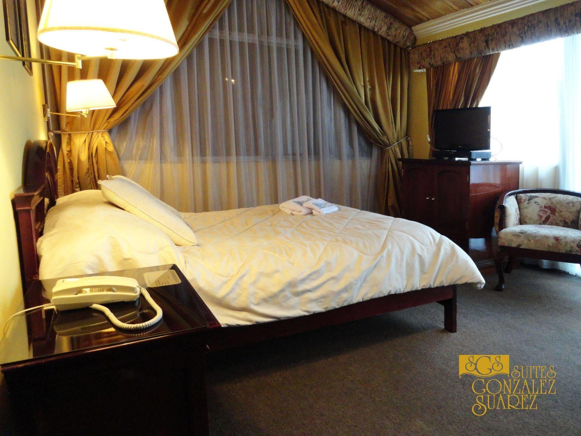 Hotel Suites Gonzalez Suarez Quito Esterno foto