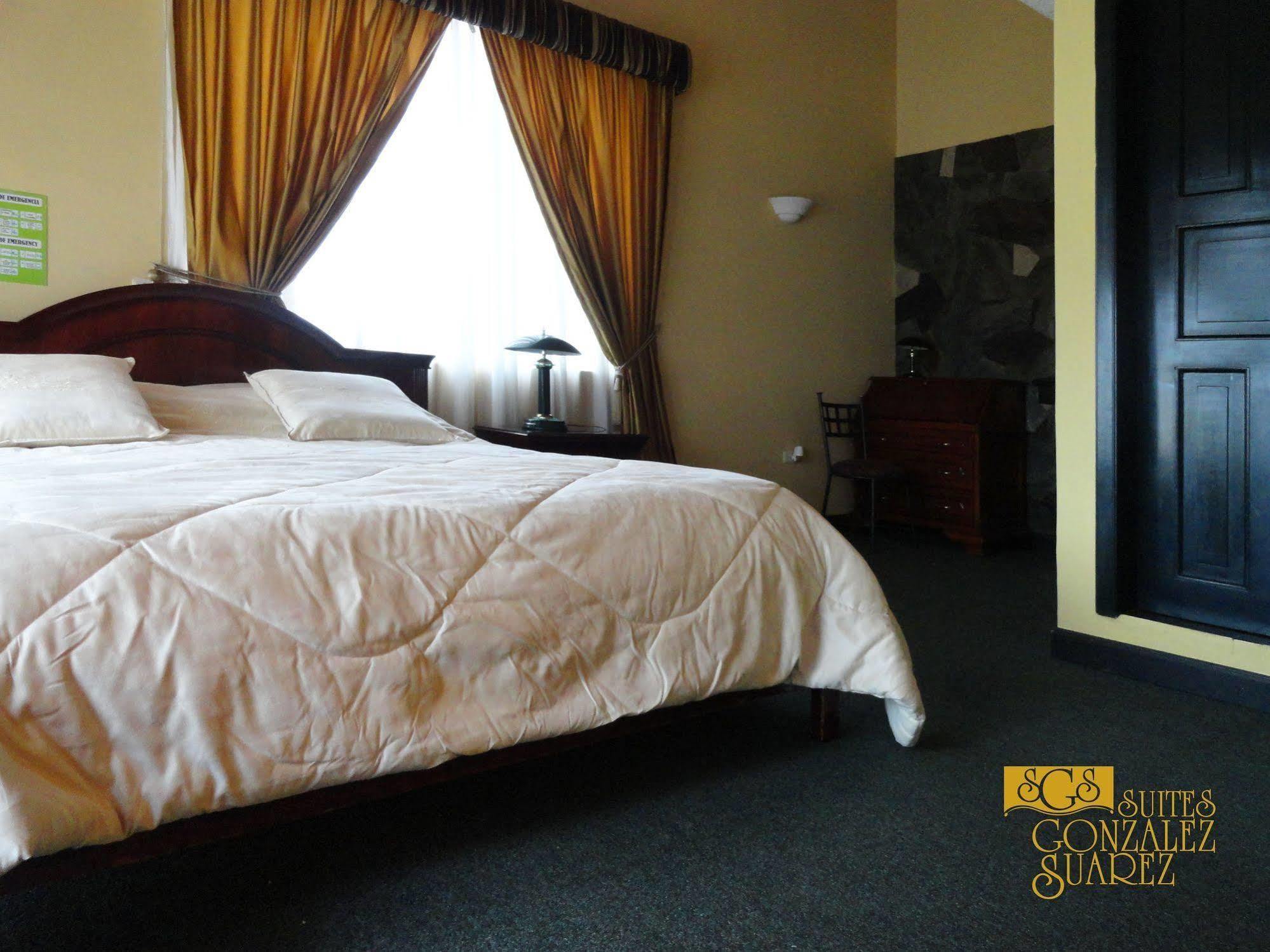 Hotel Suites Gonzalez Suarez Quito Esterno foto